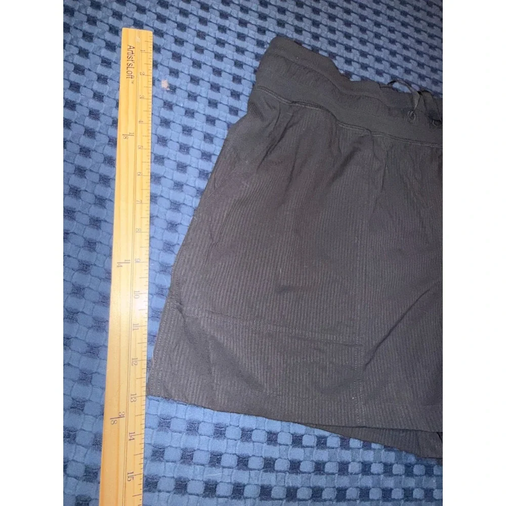 Lululemon Skirt Skort Shorts Black Gym Yoga Run Sports Women's Size 8